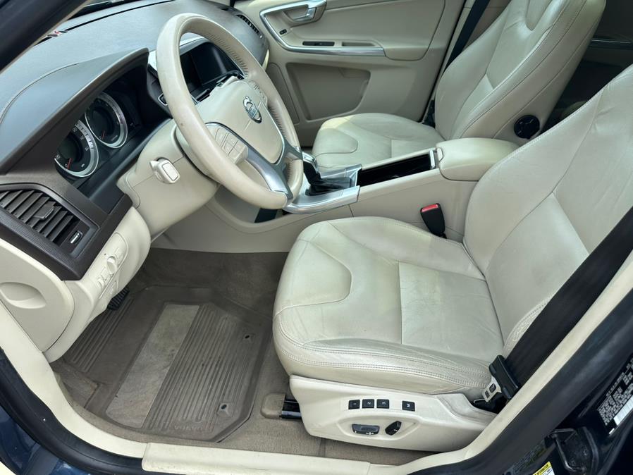 2013 Volvo XC60 AWD 4dr T6 Premier Plus, available for sale in Taunton, Massachusetts | Rt 138 Auto Center Inc . Taunton, Massachusetts 2013 Volvo XC60 AWD 4dr T6 Premier Plus, available for sale in Taunton, Massachusetts | Rt 138 Auto Center Inc . Taunton, Massachusetts