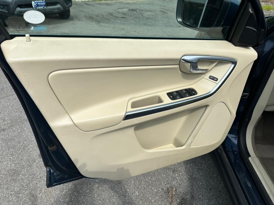 2013 Volvo XC60 AWD 4dr T6 Premier Plus, available for sale in Taunton, Massachusetts | Rt 138 Auto Center Inc . Taunton, Massachusetts 2013 Volvo XC60 AWD 4dr T6 Premier Plus, available for sale in Taunton, Massachusetts | Rt 138 Auto Center Inc . Taunton, Massachusetts