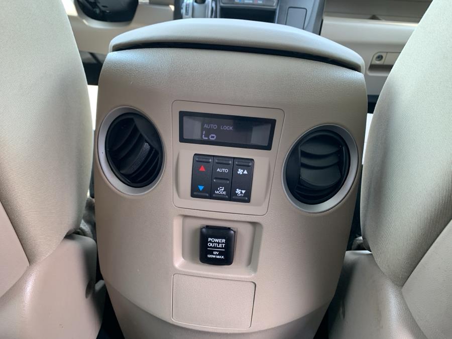 2013 Honda Pilot 4WD 4dr EX, available for sale in Springfield, Massachusetts | Absolute Motors Inc. Springfield, Massachusetts 2013 Honda Pilot 4WD 4dr EX, available for sale in Springfield, Massachusetts | Absolute Motors Inc. Springfield, Massachusetts