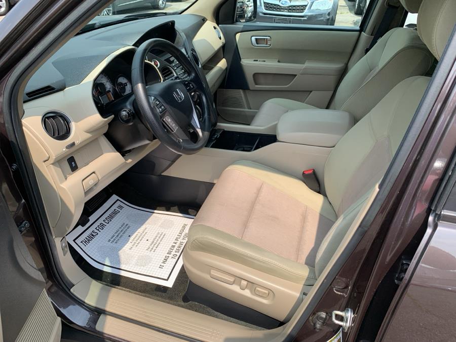 2013 Honda Pilot 4WD 4dr EX, available for sale in Springfield, Massachusetts | Absolute Motors Inc. Springfield, Massachusetts 2013 Honda Pilot 4WD 4dr EX, available for sale in Springfield, Massachusetts | Absolute Motors Inc. Springfield, Massachusetts
