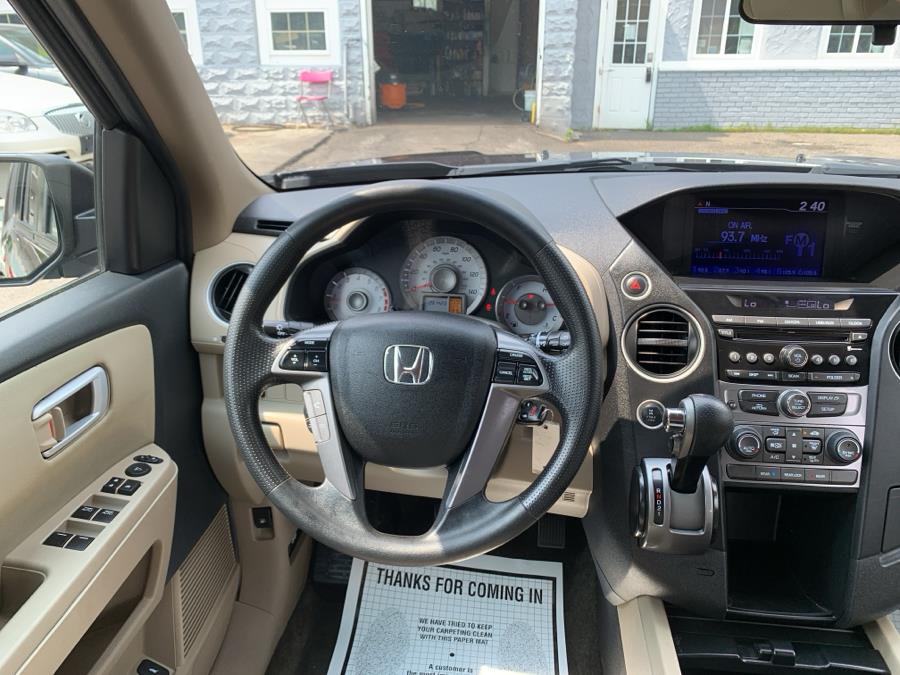 2013 Honda Pilot 4WD 4dr EX, available for sale in Springfield, Massachusetts | Absolute Motors Inc. Springfield, Massachusetts 2013 Honda Pilot 4WD 4dr EX, available for sale in Springfield, Massachusetts | Absolute Motors Inc. Springfield, Massachusetts