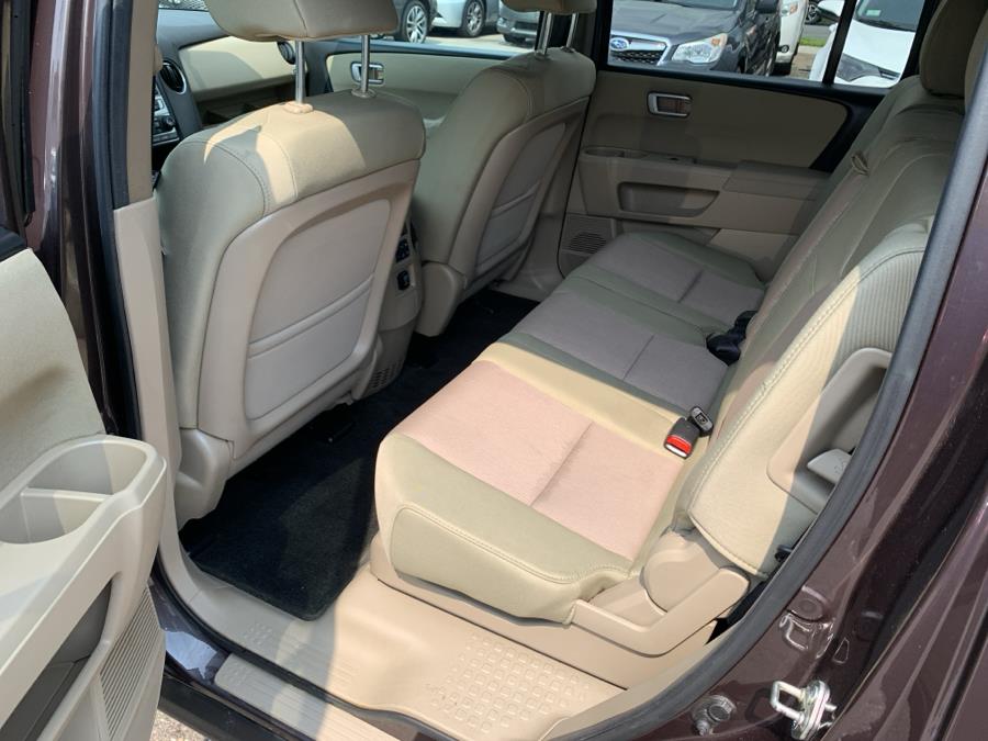 2013 Honda Pilot 4WD 4dr EX, available for sale in Springfield, Massachusetts | Absolute Motors Inc. Springfield, Massachusetts 2013 Honda Pilot 4WD 4dr EX, available for sale in Springfield, Massachusetts | Absolute Motors Inc. Springfield, Massachusetts