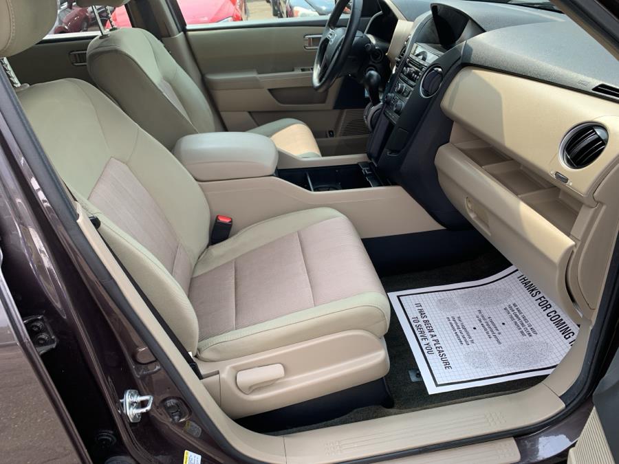 2013 Honda Pilot 4WD 4dr EX, available for sale in Springfield, Massachusetts | Absolute Motors Inc. Springfield, Massachusetts 2013 Honda Pilot 4WD 4dr EX, available for sale in Springfield, Massachusetts | Absolute Motors Inc. Springfield, Massachusetts