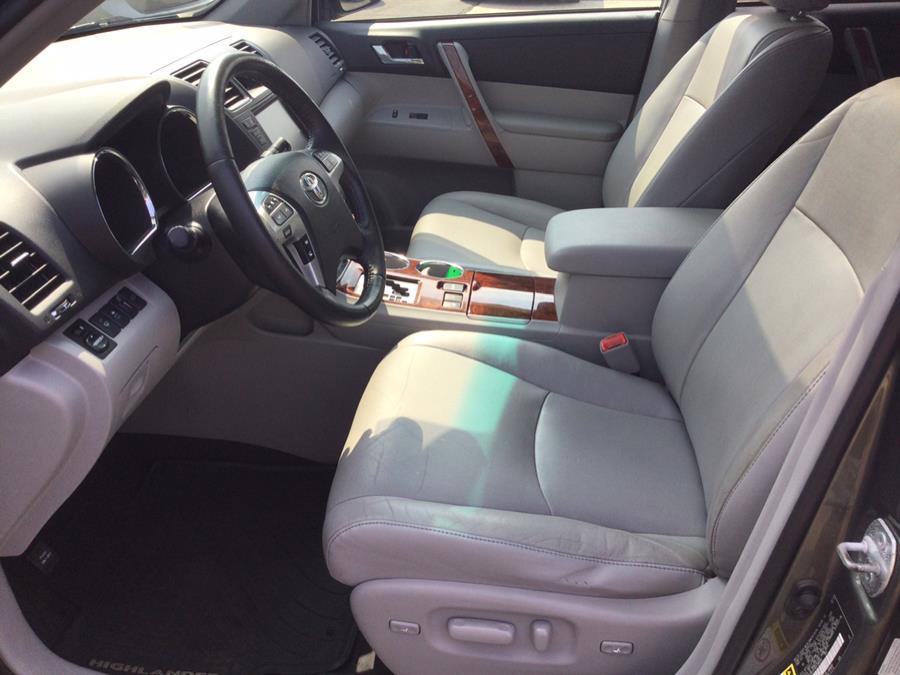 2012 Toyota Highlander 4WD 4dr V6 Limited, available for sale in Plantsville, Connecticut | L&S Automotive LLC. Plantsville, Connecticut 2012 Toyota Highlander 4WD 4dr V6 Limited, available for sale in Plantsville, Connecticut | L&S Automotive LLC. Plantsville, Connecticut