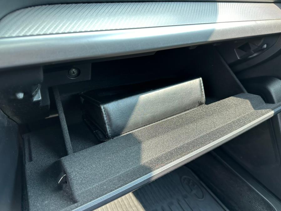 2015 Subaru Outback 4dr Wgn 2.5i Premium PZEV, available for sale in South Windsor, Connecticut | Mike And Tony Auto Sales, Inc. South Windsor, Connecticut 2015 Subaru Outback 4dr Wgn 2.5i Premium PZEV, available for sale in South Windsor, Connecticut | Mike And Tony Auto Sales, Inc. South Windsor, Connecticut