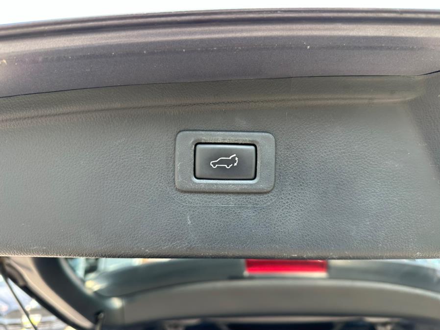 2015 Subaru Outback 4dr Wgn 2.5i Premium PZEV, available for sale in South Windsor, Connecticut | Mike And Tony Auto Sales, Inc. South Windsor, Connecticut 2015 Subaru Outback 4dr Wgn 2.5i Premium PZEV, available for sale in South Windsor, Connecticut | Mike And Tony Auto Sales, Inc. South Windsor, Connecticut