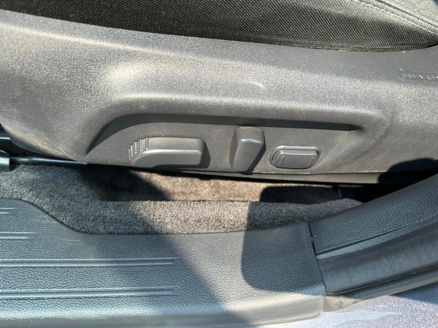 2015 Subaru Outback 4dr Wgn 2.5i Premium PZEV, available for sale in South Windsor, Connecticut | Mike And Tony Auto Sales, Inc. South Windsor, Connecticut 2015 Subaru Outback 4dr Wgn 2.5i Premium PZEV, available for sale in South Windsor, Connecticut | Mike And Tony Auto Sales, Inc. South Windsor, Connecticut