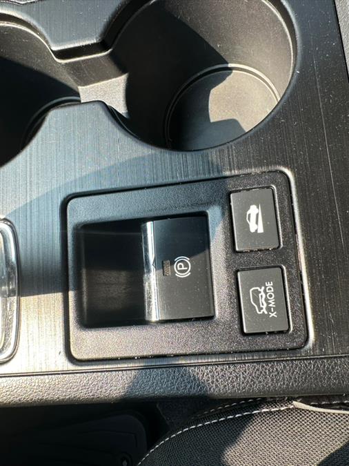 2015 Subaru Outback 4dr Wgn 2.5i Premium PZEV, available for sale in South Windsor, Connecticut | Mike And Tony Auto Sales, Inc. South Windsor, Connecticut 2015 Subaru Outback 4dr Wgn 2.5i Premium PZEV, available for sale in South Windsor, Connecticut | Mike And Tony Auto Sales, Inc. South Windsor, Connecticut