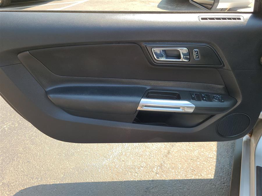 2015 Ford Mustang 2dr Conv V6, available for sale in Canton, Connecticut | Lava Motors. Canton, Connecticut 2015 Ford Mustang 2dr Conv V6, available for sale in Canton, Connecticut | Lava Motors. Canton, Connecticut