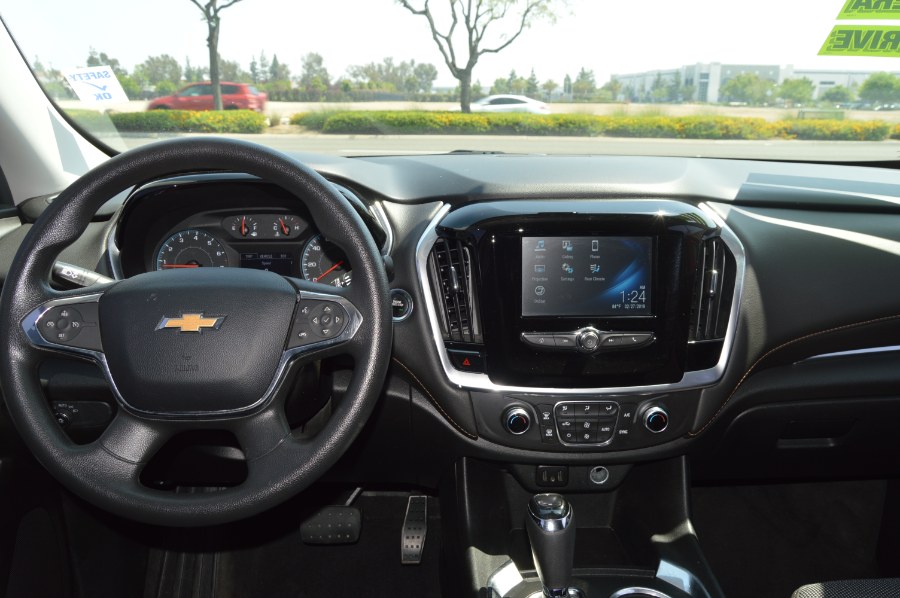2019 Chevrolet Traverse AWD 4dr LS w/1LS, available for sale in Moreno Valley, California | Fusion Motors Inc. Moreno Valley, California 2019 Chevrolet Traverse AWD 4dr LS w/1LS, available for sale in Moreno Valley, California | Fusion Motors Inc. Moreno Valley, California