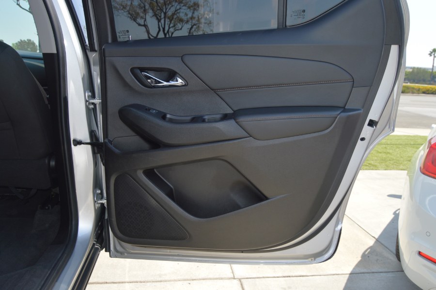 2019 Chevrolet Traverse AWD 4dr LS w/1LS, available for sale in Moreno Valley, California | Fusion Motors Inc. Moreno Valley, California 2019 Chevrolet Traverse AWD 4dr LS w/1LS, available for sale in Moreno Valley, California | Fusion Motors Inc. Moreno Valley, California