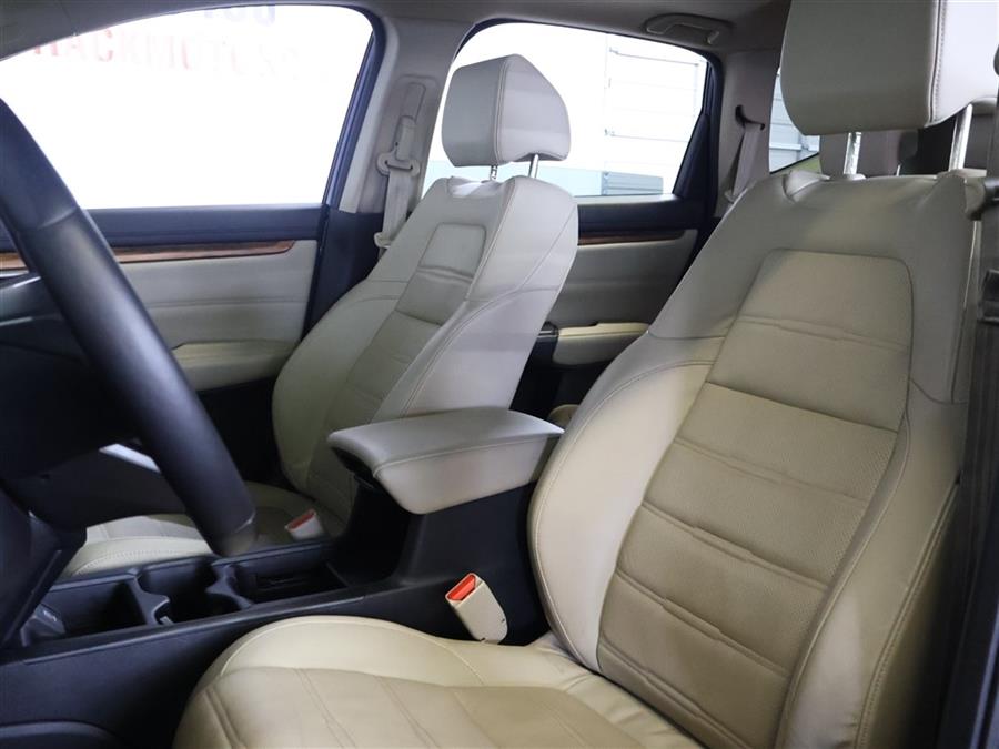 2017 Honda Cr-v EXL, available for sale in Paterson, New Jersey | Fast Track Motors. Paterson, New Jersey 2017 Honda Cr-v EXL, available for sale in Paterson, New Jersey | Fast Track Motors. Paterson, New Jersey