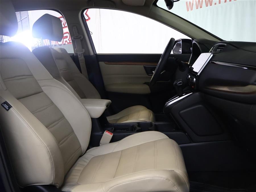 2017 Honda Cr-v EXL, available for sale in Paterson, New Jersey | Fast Track Motors. Paterson, New Jersey 2017 Honda Cr-v EXL, available for sale in Paterson, New Jersey | Fast Track Motors. Paterson, New Jersey