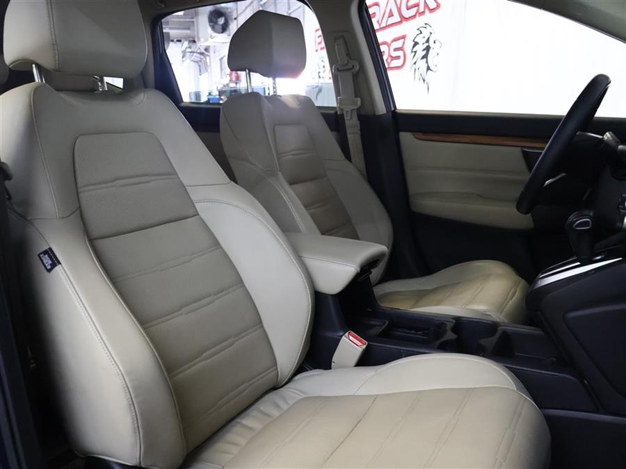 2017 Honda Cr-v EXL, available for sale in Paterson, New Jersey | Fast Track Motors. Paterson, New Jersey 2017 Honda Cr-v EXL, available for sale in Paterson, New Jersey | Fast Track Motors. Paterson, New Jersey