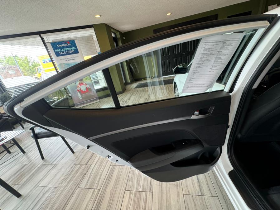 2018 Hyundai Elantra SEL 2.0L Auto (Alabama), available for sale in West Hartford, Connecticut | AutoMax. West Hartford, Connecticut 2018 Hyundai Elantra SEL 2.0L Auto (Alabama), available for sale in West Hartford, Connecticut | AutoMax. West Hartford, Connecticut