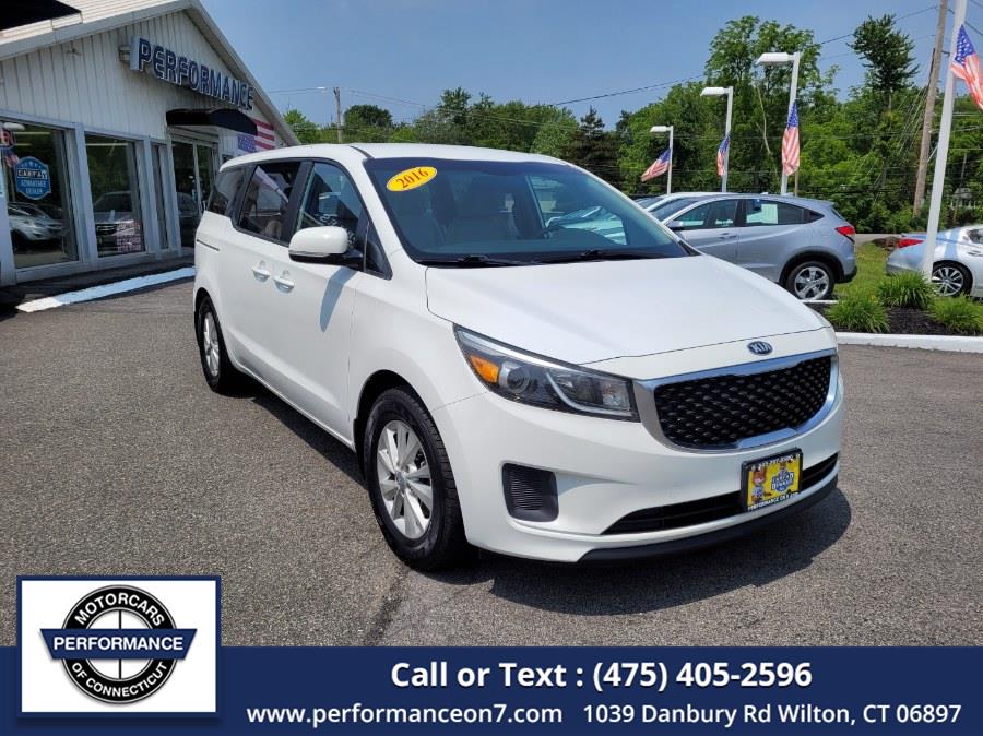 Used 2016 Kia Sedona in Wilton, Connecticut | Performance Motor Cars Of Connecticut LLC. Wilton, Connecticut