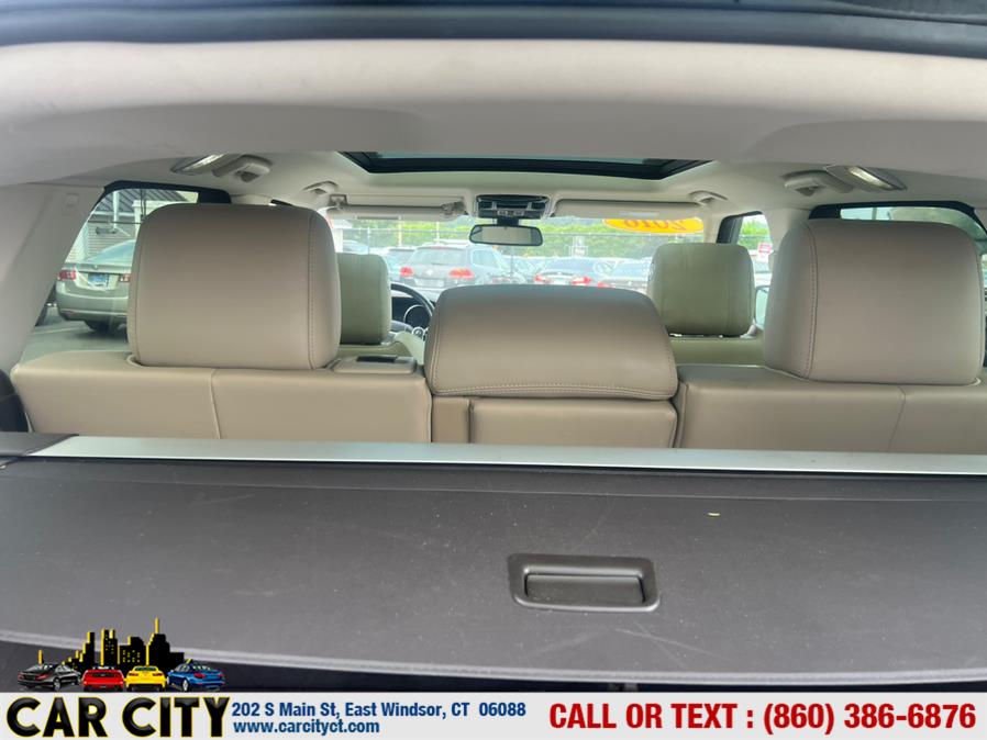 2016 Land Rover Range Rover Sport 4WD 4dr V8, available for sale in East Windsor, Connecticut | Car City LLC. East Windsor, Connecticut 2016 Land Rover Range Rover Sport 4WD 4dr V8, available for sale in East Windsor, Connecticut | Car City LLC. East Windsor, Connecticut