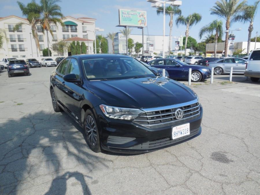Used 2019 Volkswagen Jetta in Hawaiian Gardens, California | Luxe Motors. Hawaiian Gardens, California