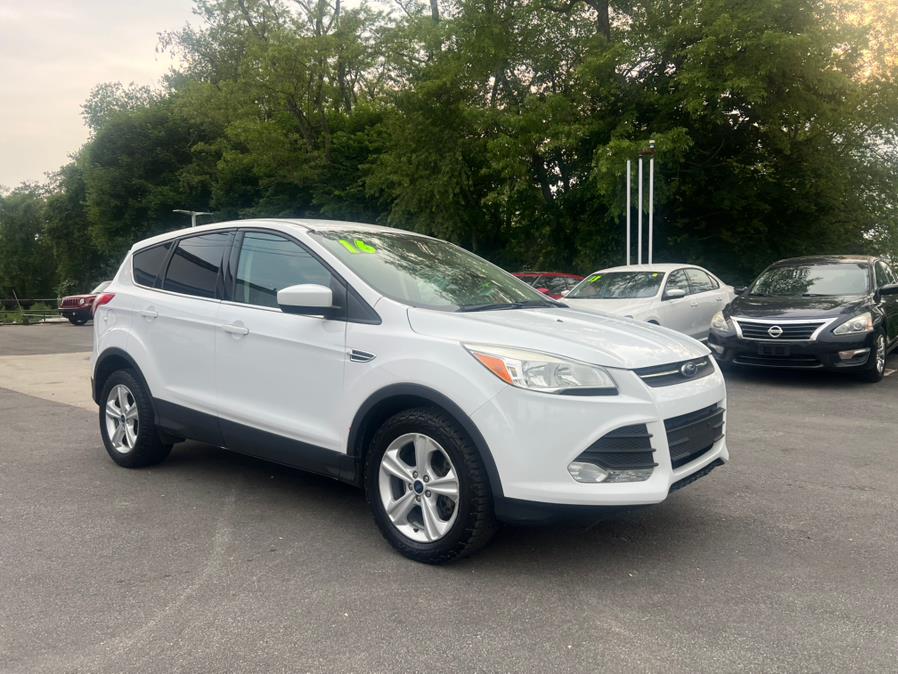 2016 Ford Escape 4WD 4dr SE, available for sale in Swansea, Massachusetts | Gas On The Run. Swansea, Massachusetts 2016 Ford Escape 4WD 4dr SE, available for sale in Swansea, Massachusetts | Gas On The Run. Swansea, Massachusetts