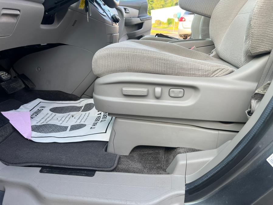 2012 Honda Odyssey 5dr EX, available for sale in Swansea, Massachusetts | Gas On The Run. Swansea, Massachusetts 2012 Honda Odyssey 5dr EX, available for sale in Swansea, Massachusetts | Gas On The Run. Swansea, Massachusetts