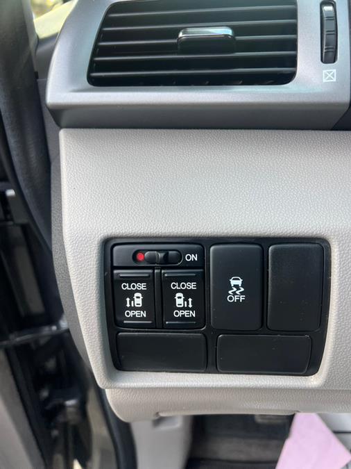 2012 Honda Odyssey 5dr EX, available for sale in Swansea, Massachusetts | Gas On The Run. Swansea, Massachusetts 2012 Honda Odyssey 5dr EX, available for sale in Swansea, Massachusetts | Gas On The Run. Swansea, Massachusetts