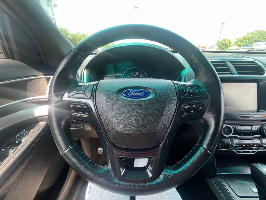 2016 Ford Explorer 4WD 4dr XLT, available for sale in Elmont, New York | Sunrise of Elmont. Elmont, New York 2016 Ford Explorer 4WD 4dr XLT, available for sale in Elmont, New York | Sunrise of Elmont. Elmont, New York