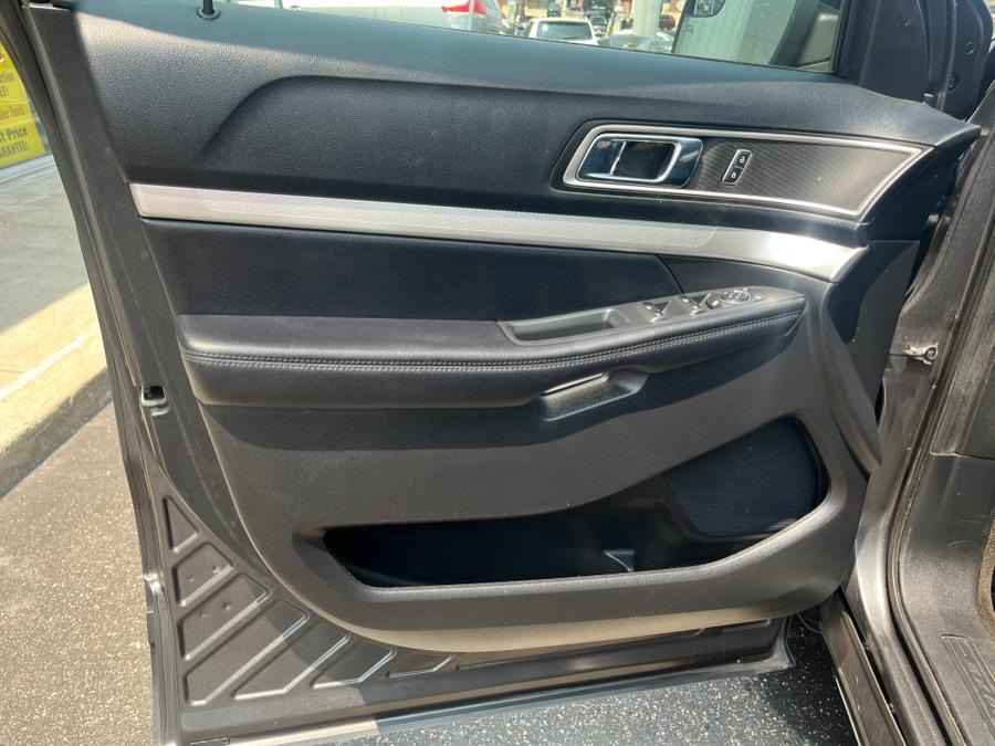 2016 Ford Explorer 4WD 4dr XLT, available for sale in Elmont, New York | Sunrise of Elmont. Elmont, New York 2016 Ford Explorer 4WD 4dr XLT, available for sale in Elmont, New York | Sunrise of Elmont. Elmont, New York