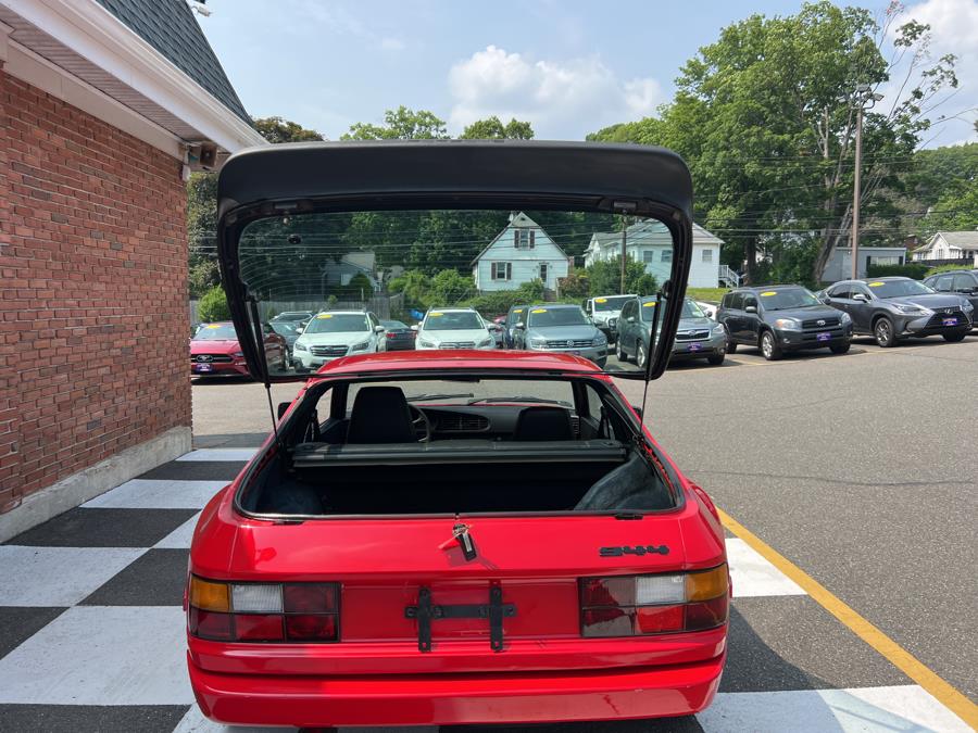 1985 Porsche 944 Euro, available for sale in Waterbury, Connecticut | National Auto Brokers, Inc.. Waterbury, Connecticut 1985 Porsche 944 Euro, available for sale in Waterbury, Connecticut | National Auto Brokers, Inc.. Waterbury, Connecticut