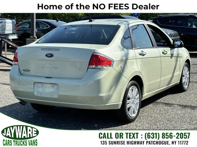 2011 Ford Focus SE photo 4
