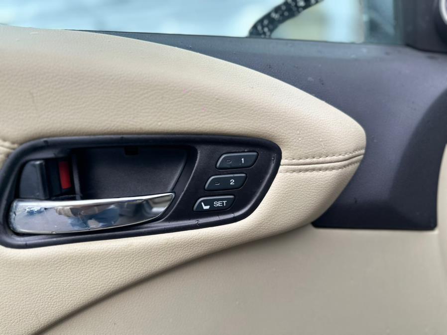 2013 Acura Rdx w/Tech AWD 4dr SUV w/Technology Package, available for sale in Irvington, New Jersey | Best Cars R Us. Irvington, New Jersey 2013 Acura Rdx w/Tech AWD 4dr SUV w/Technology Package, available for sale in Irvington, New Jersey | Best Cars R Us. Irvington, New Jersey