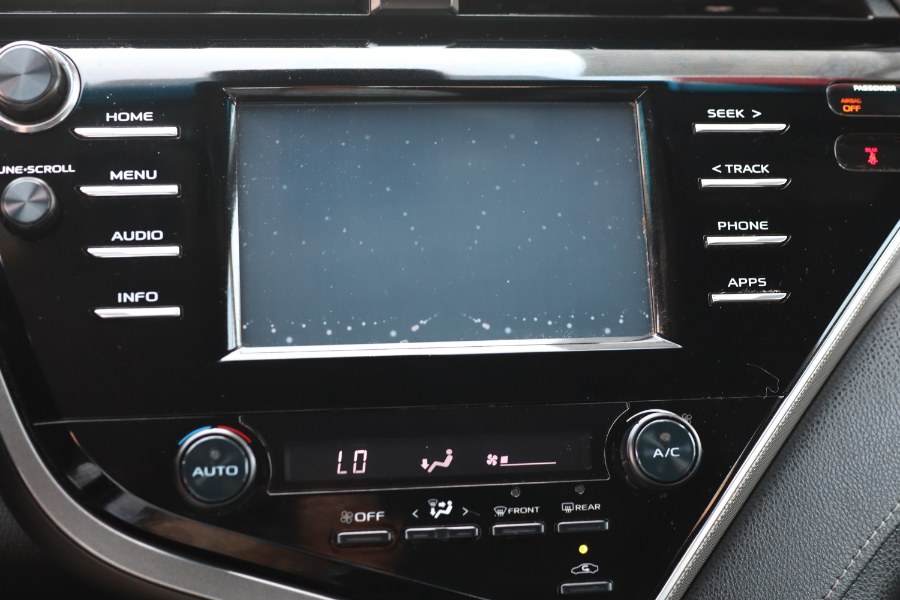 2018 Toyota Camry SE Auto (Natl), available for sale in Jamaica, New York | Hillside Auto Mall Inc.. Jamaica, New York 2018 Toyota Camry SE Auto (Natl), available for sale in Jamaica, New York | Hillside Auto Mall Inc.. Jamaica, New York