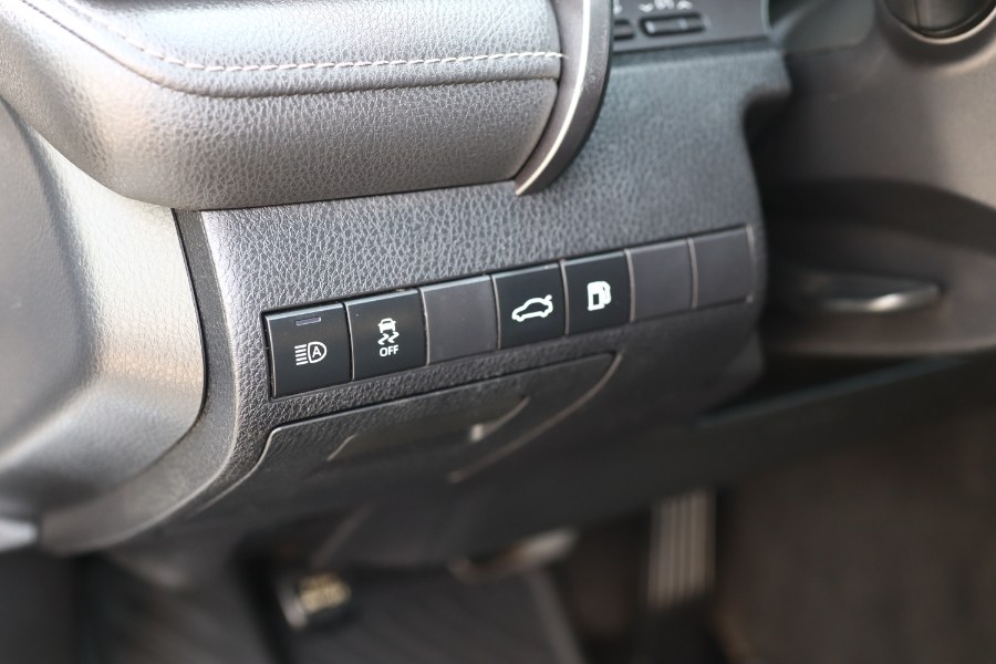 2018 Toyota Camry SE Auto (Natl), available for sale in Jamaica, New York | Hillside Auto Mall Inc.. Jamaica, New York 2018 Toyota Camry SE Auto (Natl), available for sale in Jamaica, New York | Hillside Auto Mall Inc.. Jamaica, New York