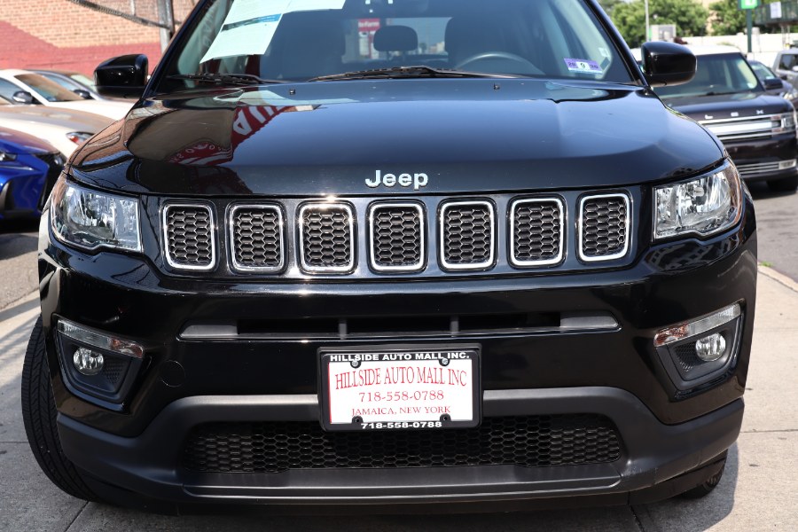 2018 Jeep Compass Latitude photo 2