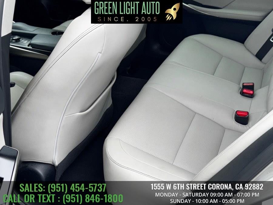 2014 Lexus IS 250 4dr Sport Sdn Auto RWD, available for sale in Corona, California | Green Light Auto. Corona, California 2014 Lexus IS 250 4dr Sport Sdn Auto RWD, available for sale in Corona, California | Green Light Auto. Corona, California