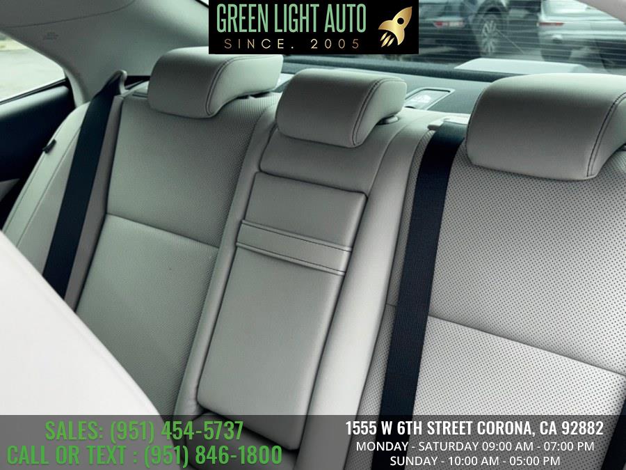 2014 Lexus IS 250 4dr Sport Sdn Auto RWD, available for sale in Corona, California | Green Light Auto. Corona, California 2014 Lexus IS 250 4dr Sport Sdn Auto RWD, available for sale in Corona, California | Green Light Auto. Corona, California