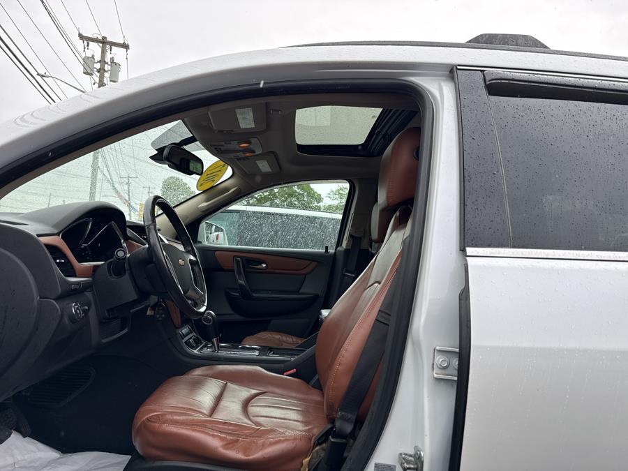 2017 Chevrolet Traverse + Auto, available for sale in Shirley, New York | Roe Motors Ltd. Shirley, New York 2017 Chevrolet Traverse + Auto, available for sale in Shirley, New York | Roe Motors Ltd. Shirley, New York