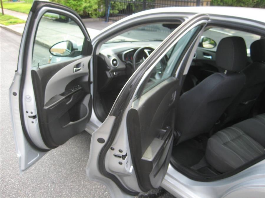 2018 Chevrolet Sonic LT Auto 4dr Sedan, available for sale in Massapequa, New York | Rite Choice Auto Inc.. Massapequa, New York 2018 Chevrolet Sonic LT Auto 4dr Sedan, available for sale in Massapequa, New York | Rite Choice Auto Inc.. Massapequa, New York