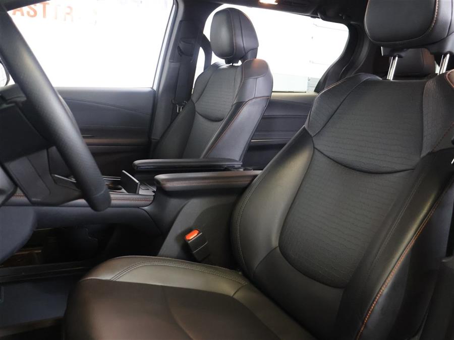 2021 Toyota Sienna XSE HYBRID, available for sale in Paterson, New Jersey | Fast Track Motors. Paterson, New Jersey 2021 Toyota Sienna XSE HYBRID, available for sale in Paterson, New Jersey | Fast Track Motors. Paterson, New Jersey