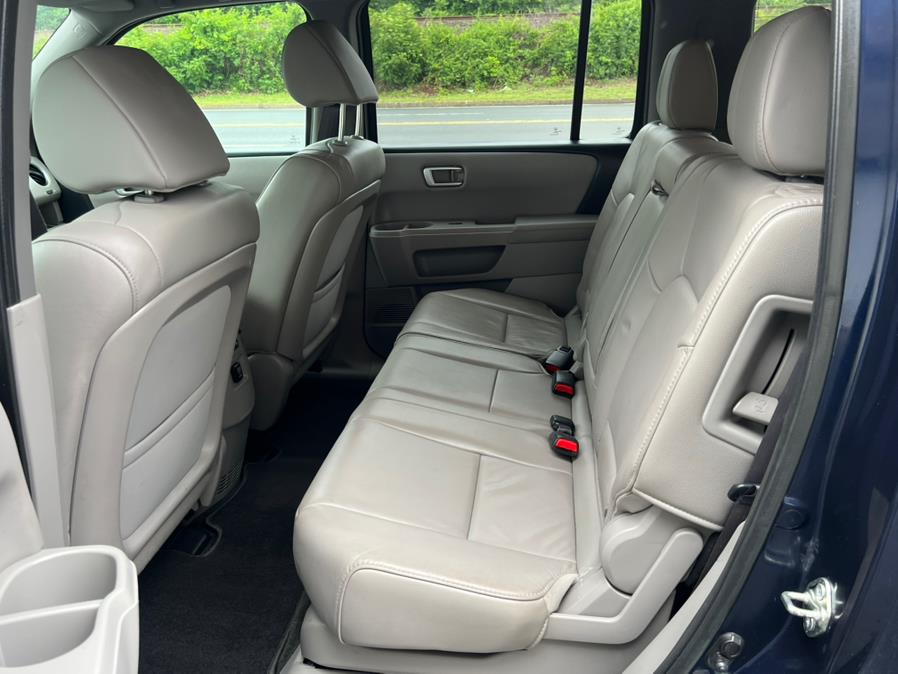 2014 Honda Pilot 4WD 4dr EX-L, available for sale in Westfield, Massachusetts | Auto Wings Cop. Westfield, Massachusetts 2014 Honda Pilot 4WD 4dr EX-L, available for sale in Westfield, Massachusetts | Auto Wings Cop. Westfield, Massachusetts