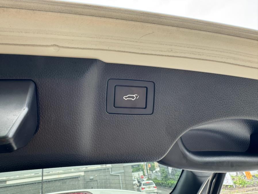 2019 Hyundai Santa Fe XL SE AWD, available for sale in Irvington, New Jersey | Elis Motors Corp. Irvington, New Jersey 2019 Hyundai Santa Fe XL SE AWD, available for sale in Irvington, New Jersey | Elis Motors Corp. Irvington, New Jersey