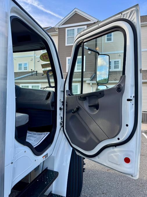 2021 Freightliner M2 106 26 FT MICKEY BOX MAXON LIFTGATE, available for sale in Paterson, New Jersey | Speedway Motors LLC. Paterson, New Jersey 2021 Freightliner M2 106 26 FT MICKEY BOX MAXON LIFTGATE, available for sale in Paterson, New Jersey | Speedway Motors LLC. Paterson, New Jersey