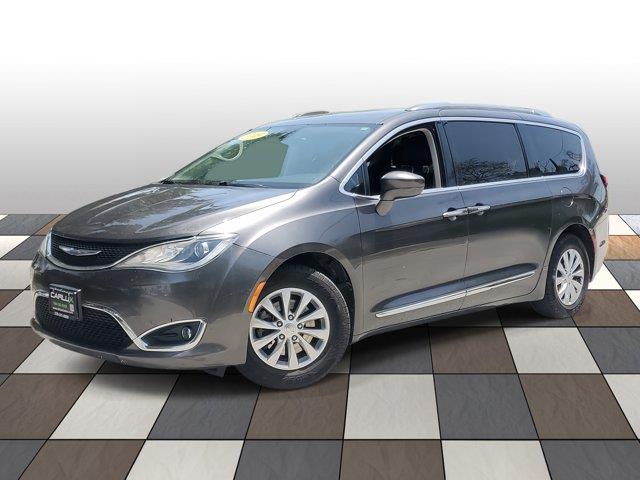 Used 2019 Chrysler Pacifica in Fort Lauderdale, Florida | CarLux Fort Lauderdale. Fort Lauderdale, Florida