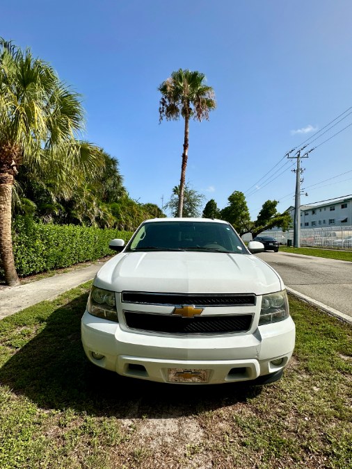 2014 Chevrolet Suburban 2WD 4dr LT, available for sale in Hollywood, Florida | Select Auto Hollywood. Hollywood, Florida 2014 Chevrolet Suburban 2WD 4dr LT, available for sale in Hollywood, Florida | Select Auto Hollywood. Hollywood, Florida