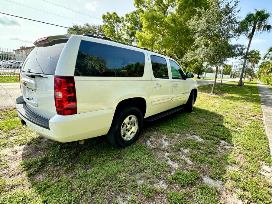 2014 Chevrolet Suburban 2WD 4dr LT, available for sale in Hollywood, Florida | Select Auto Hollywood. Hollywood, Florida 2014 Chevrolet Suburban 2WD 4dr LT, available for sale in Hollywood, Florida | Select Auto Hollywood. Hollywood, Florida