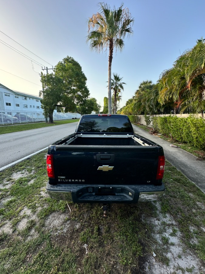 2007 Chevrolet Silverado 1500 2WD Crew Cab 143.5" LT w/1LT, available for sale in Hollywood, Florida | Select Auto Hollywood. Hollywood, Florida 2007 Chevrolet Silverado 1500 2WD Crew Cab 143.5" LT w/1LT, available for sale in Hollywood, Florida | Select Auto Hollywood. Hollywood, Florida