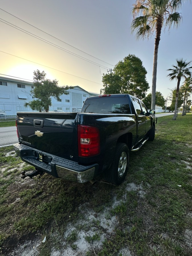 2007 Chevrolet Silverado 1500 2WD Crew Cab 143.5" LT w/1LT, available for sale in Hollywood, Florida | Select Auto Hollywood. Hollywood, Florida 2007 Chevrolet Silverado 1500 2WD Crew Cab 143.5" LT w/1LT, available for sale in Hollywood, Florida | Select Auto Hollywood. Hollywood, Florida