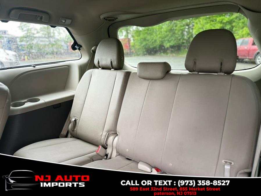 2017 Toyota Sienna XLE Premium FWD 8-Passenger (Natl), available for sale in Paterson, New Jersey | NJ Auto Imports. Paterson, New Jersey 2017 Toyota Sienna XLE Premium FWD 8-Passenger (Natl), available for sale in Paterson, New Jersey | NJ Auto Imports. Paterson, New Jersey