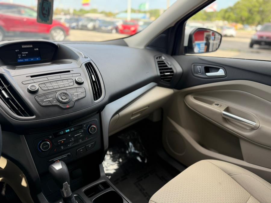 2017 Ford Escape SE 4WD, available for sale in Orlando, Florida | Mickeys Driver Mart. Orlando, Florida 2017 Ford Escape SE 4WD, available for sale in Orlando, Florida | Mickeys Driver Mart. Orlando, Florida
