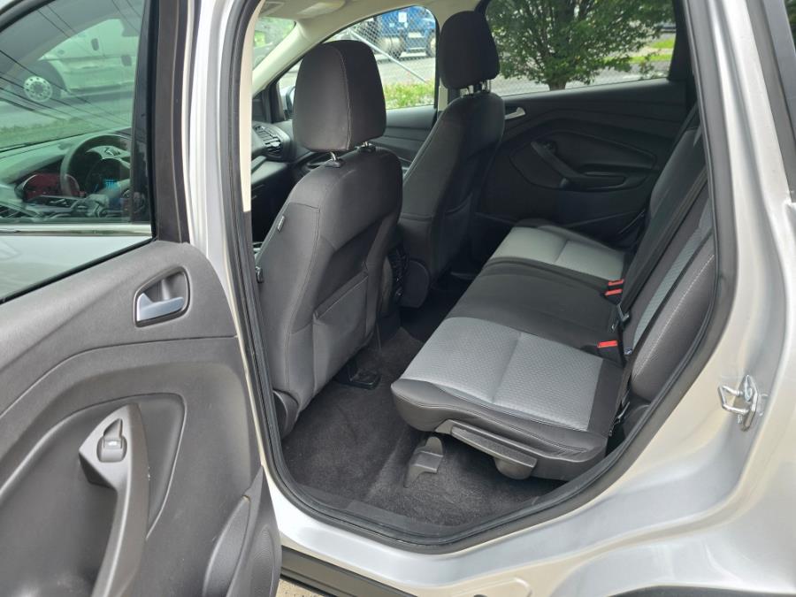 2017 Ford Escape SE FWD, available for sale in Philadelphia, Pennsylvania | Eugen's Auto Sales & Repairs. Philadelphia, Pennsylvania 2017 Ford Escape SE FWD, available for sale in Philadelphia, Pennsylvania | Eugen's Auto Sales & Repairs. Philadelphia, Pennsylvania