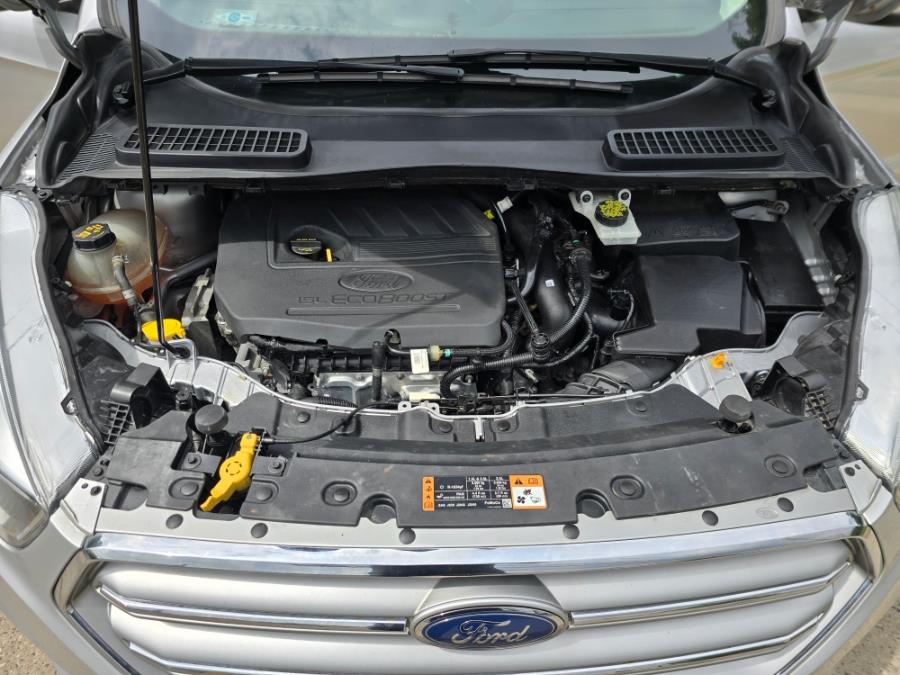 2017 Ford Escape SE FWD, available for sale in Philadelphia, Pennsylvania | Eugen's Auto Sales & Repairs. Philadelphia, Pennsylvania 2017 Ford Escape SE FWD, available for sale in Philadelphia, Pennsylvania | Eugen's Auto Sales & Repairs. Philadelphia, Pennsylvania